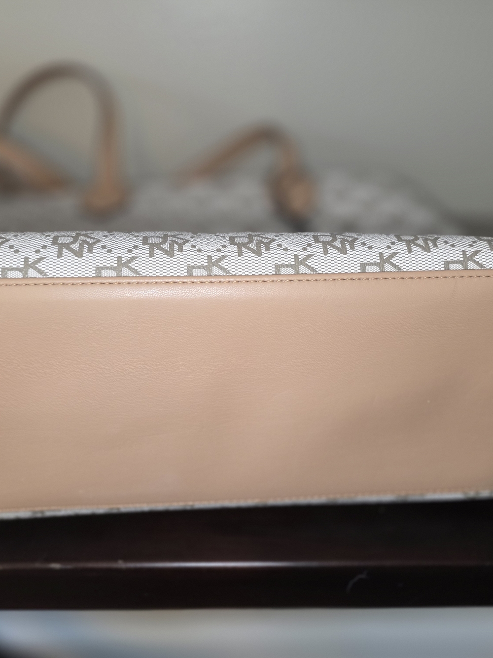 DKNY Logo Tote Bag with Front Pocket - Picture 7 of 12